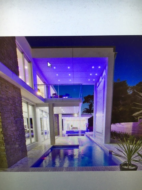 Leyla New York Glass Mosaic